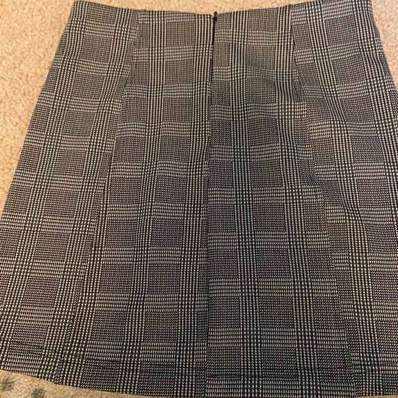 checkered plaid grey and black skirt - Picture 2 of 2